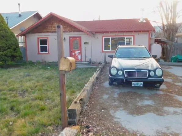 709 Cedar St, Mount Shasta, CA 96067