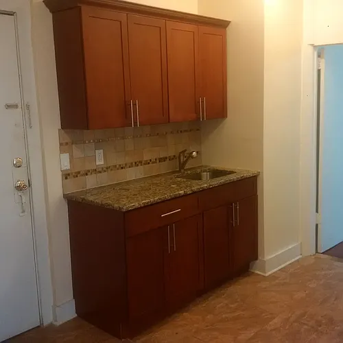 424 Park Ave Photo 1