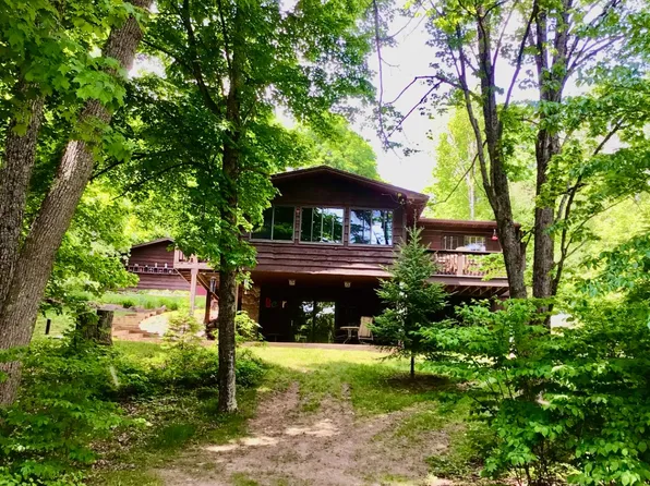 3296 Retriever Ln, Phelps, WI 54554