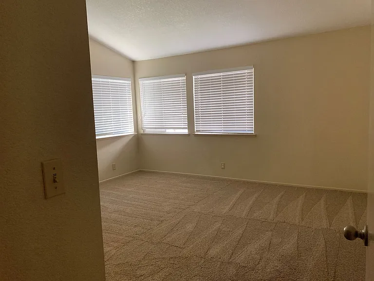 9025 Bramblewood Way — Photo 8