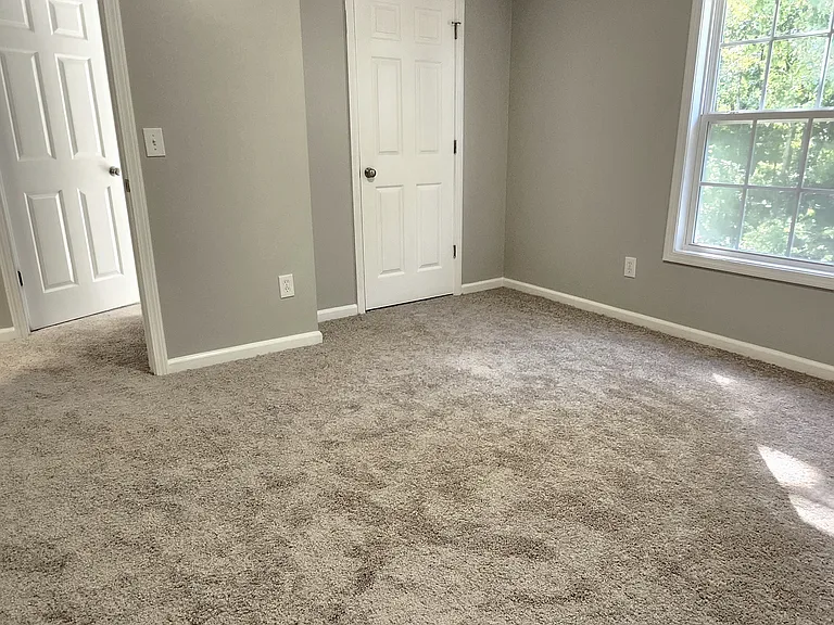 43 Derby Ln — Photo 29
