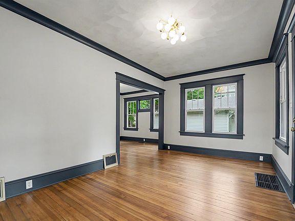 5th image of 124 11th St