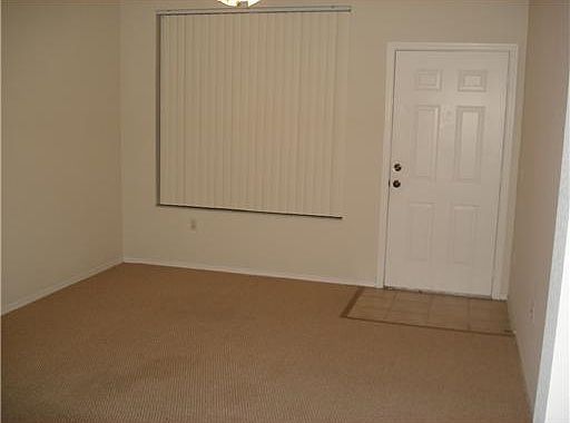 3rd image of 908 Belmont Pl #908