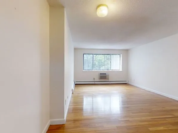 120 Dustin St #2A, Brighton, MA 02135