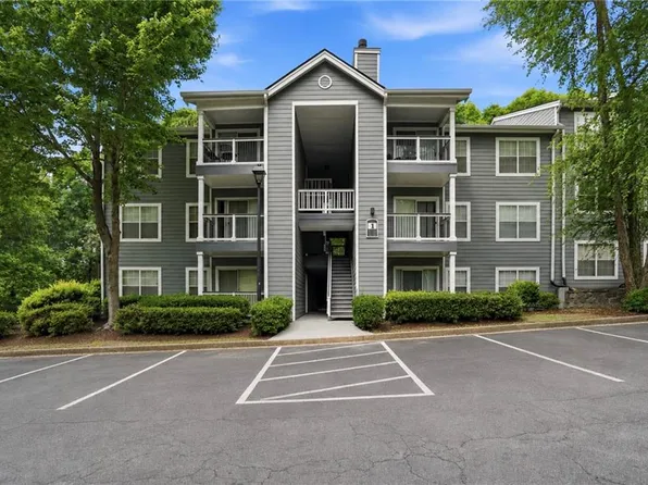 1204 Santa Fe Pkwy #R, Sandy Springs, GA 30350