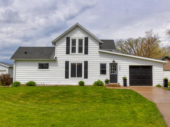207 3rd Ave, Slater, IA 50244