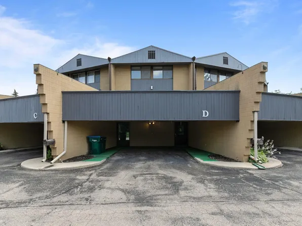 4545 W Pine St APT D, Appleton, WI 54914