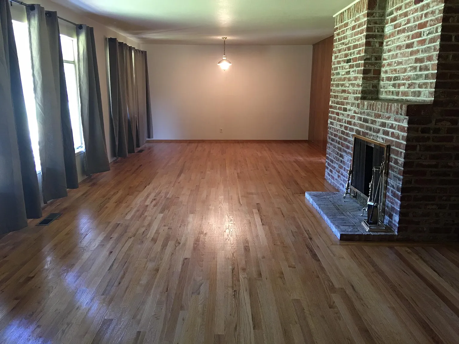 3 bed, 1887 sqft, $2,999 — Photo 3