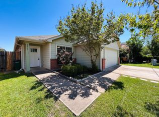 4905 Irvine Ln, Del Valle, TX 78617