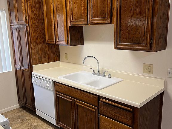 5th image of 436 E Magnolia Blvd APT 207