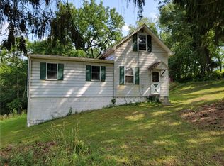 390 Chicora Rd, Butler, PA 16001