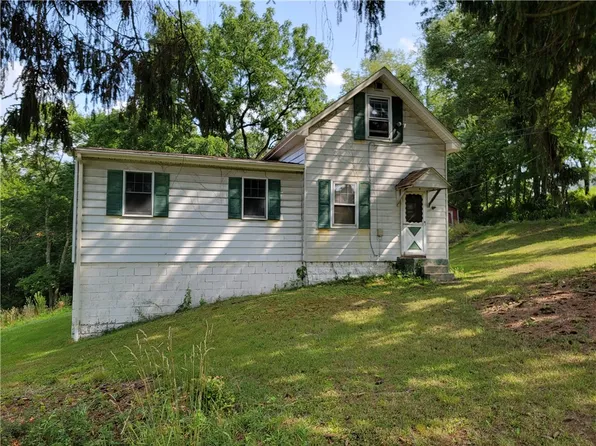 390 Chicora Rd, Butler, PA 16001
