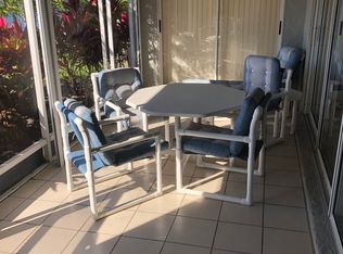 402 Emerald Bay Cir UNIT E2, Naples, FL 34110