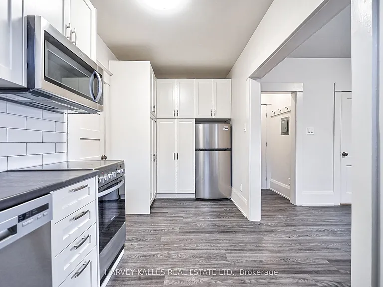 1074 Saint Clair Ave W #4 — Photo 20