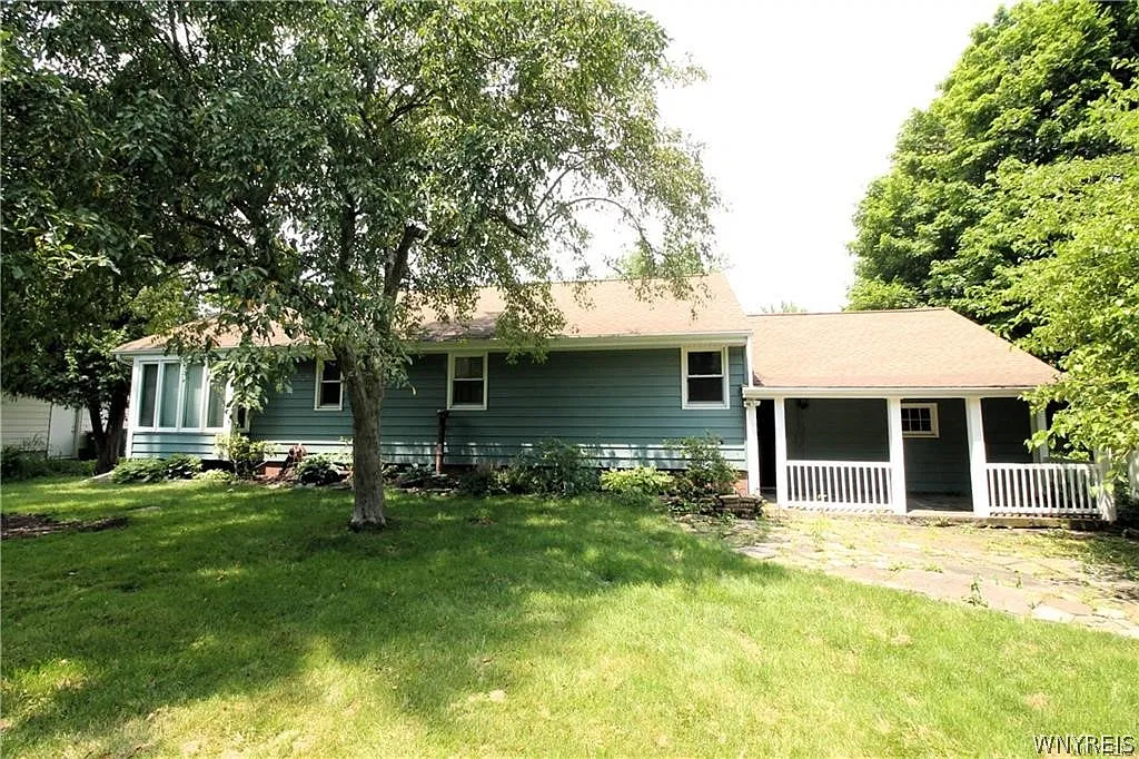 3 bed, 1.5 bath, 1341 sqft, $2,900 — Photo 4