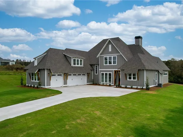 4023 Blackberry Ln, Auburn, AL 36830