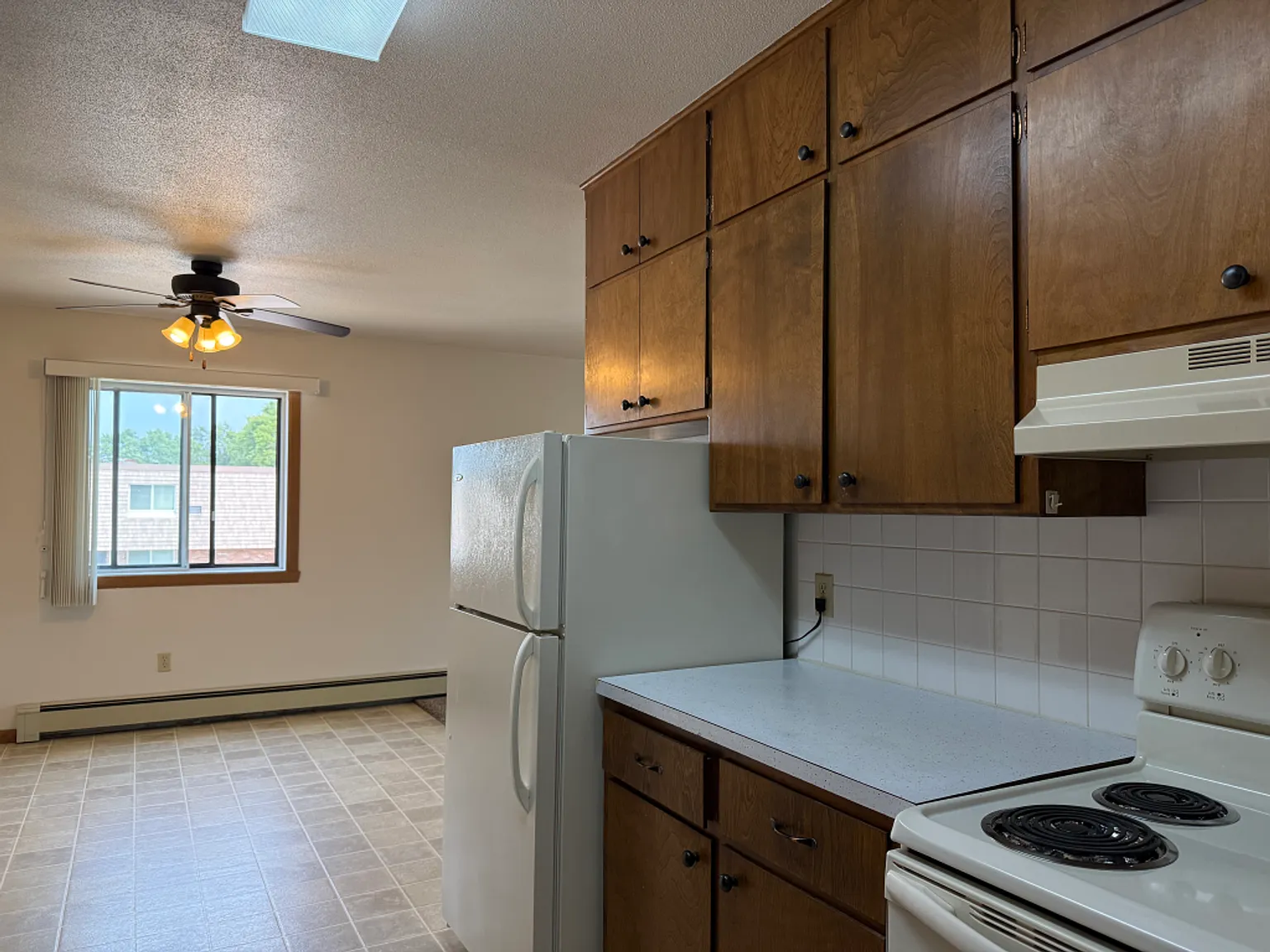 Cottonwood Apartments — Photo 3