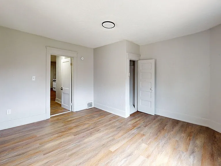 1141 McKinley Ave — Photo 42