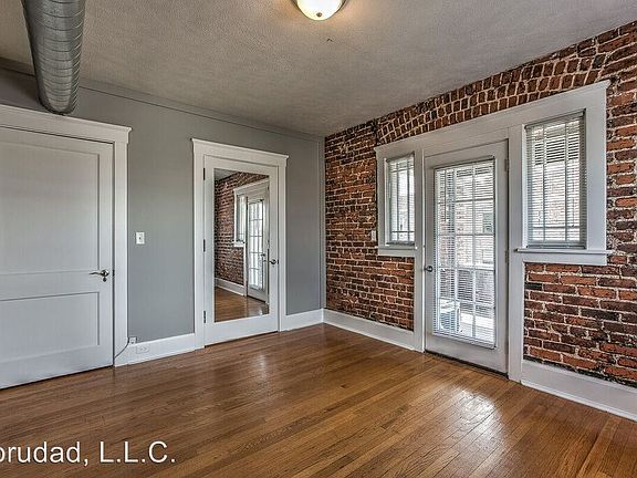 3rd image of 2642 Harney St APT 14