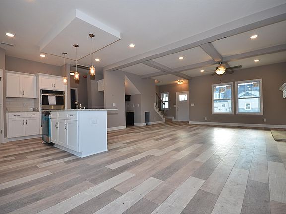 3rd image of 623 Farmington Lot 623