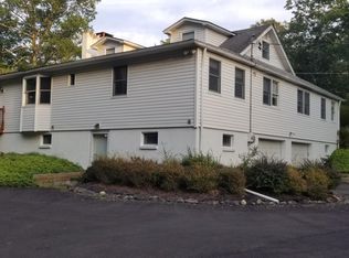 208 Sky Hawk Trl, East Stroudsburg, PA 18302