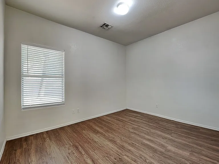 6513 W Miami St — Photo 15