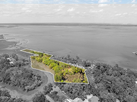 2nd image of 235 Old Plantation Drive W