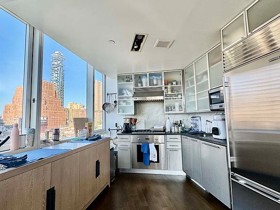 2nd image of 200 Chambers St APT 12D