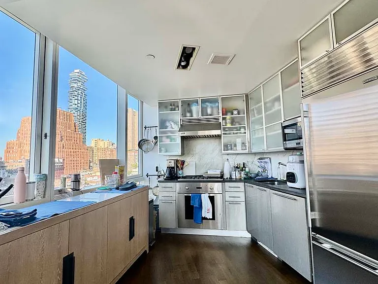 200 Chambers St #12D — Photo 2