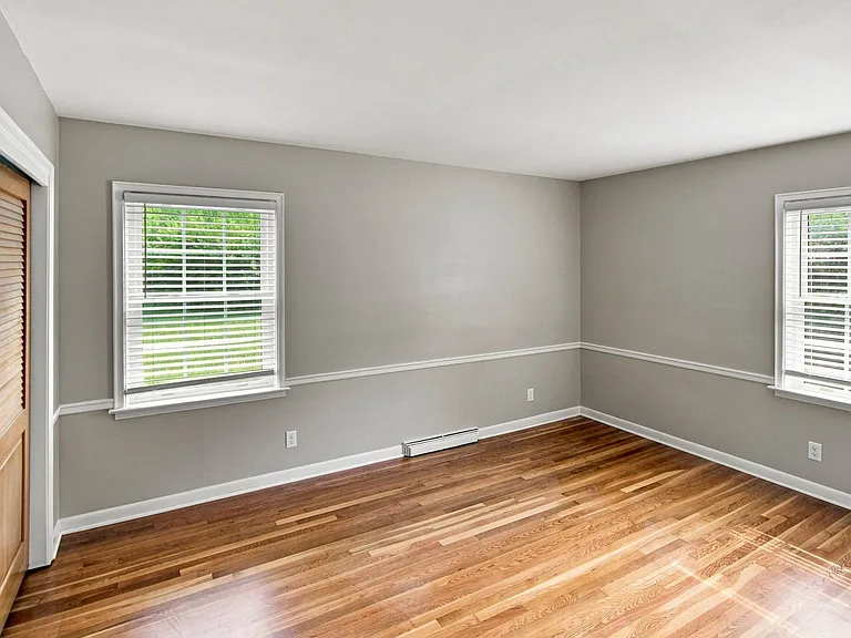12305 Conway Rd — Photo 18