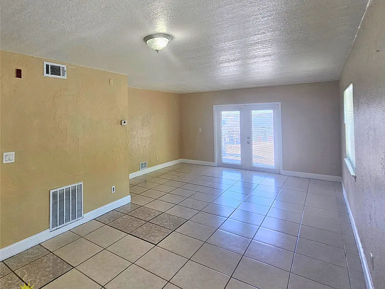900 S Peninsula Dr #112 — Photo 1