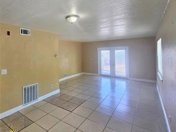 900 S Peninsula Dr, Daytona Beach, FL