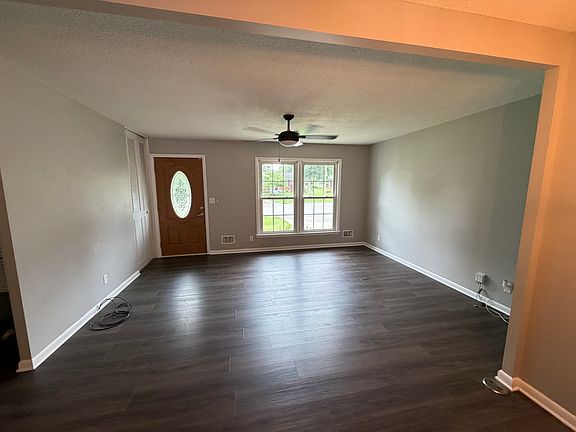 3rd image of 5505 Crosswood Ct