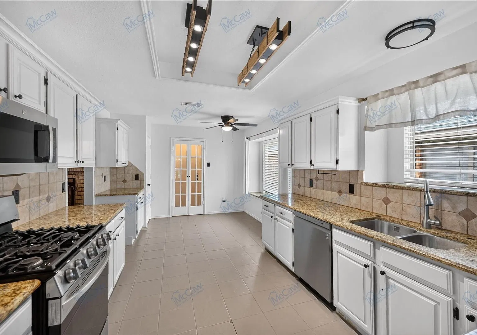 **First Month Free**Spacious 4-Bed 2-Bath Home In Dallas! — Photo 3