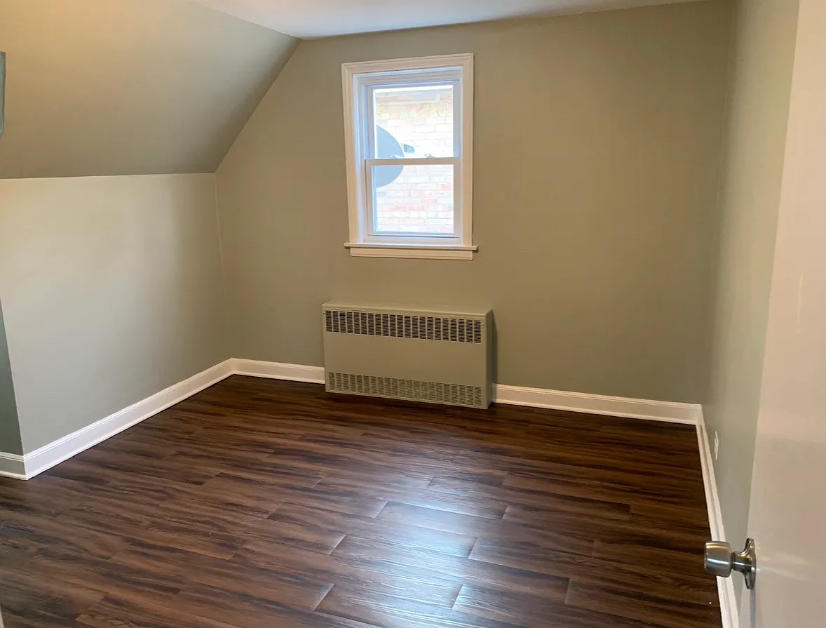 3 bed, 1000 sqft, $1,700 — Photo 4