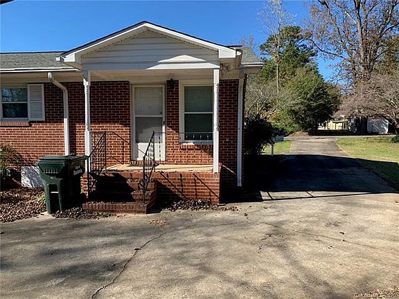 5th image of 2210 Bayview Dr