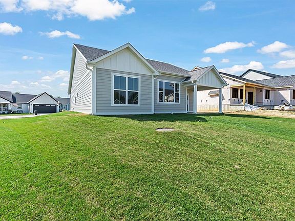 4th image of 2212 Heywood Meadows Cpe