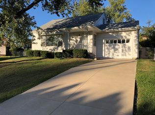 2518 Meadowbrook Ct SE, Cedar Rapids, IA 52403