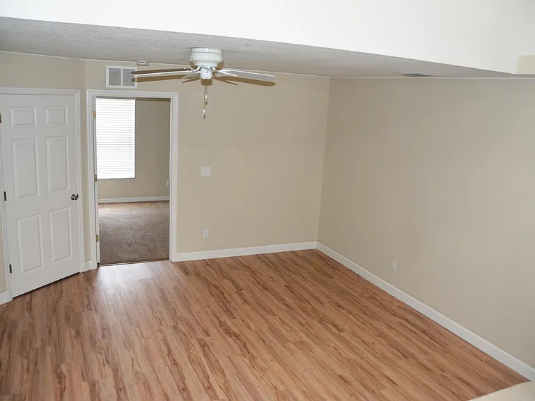 7392 Mead Dr — Photo 18