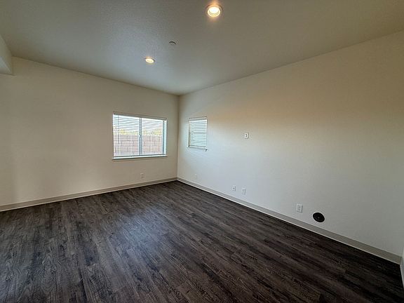 2nd image of 849 Pioneer St #103
