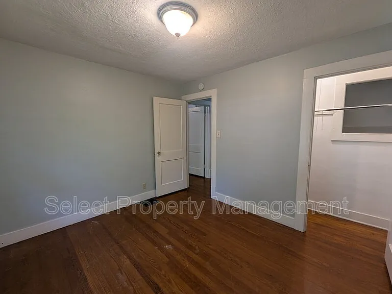 2526 Hoagland Ave — Photo 13