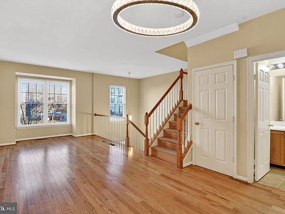 3rd image of 6348 Dakine Cir