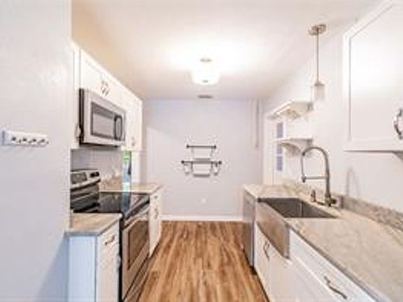 3rd image of 901 Vistabula St