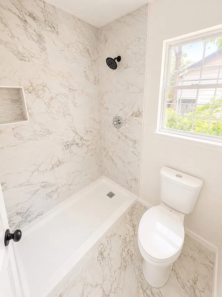 3 bed, 1298 sqft, $2,100 — Photo 4