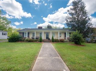 611 S Main St, Kernersville, NC 27284