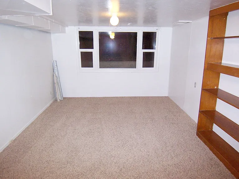 85 Princeton Ave — Photo 5