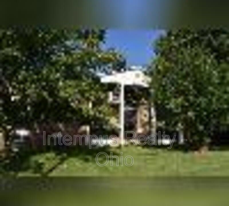 1st image of 435 Anderson Ferry Rd #11