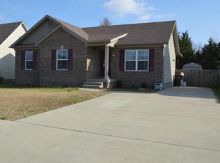 316 Madison Rae Blvd, Shepherdsville, KY 40165