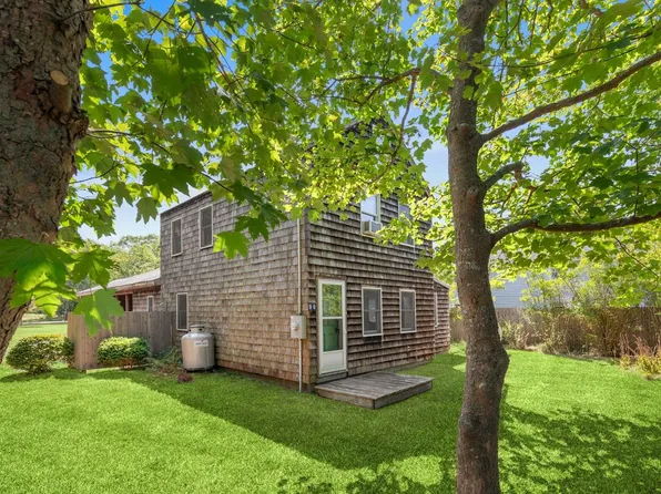 90 Springs Fireplace Rd, East Hampton, NY 11937