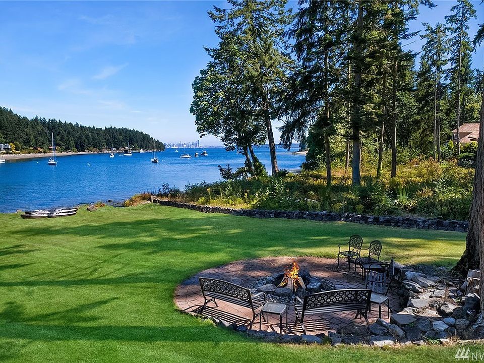 2nd image of 10254 NE Country Club Rd